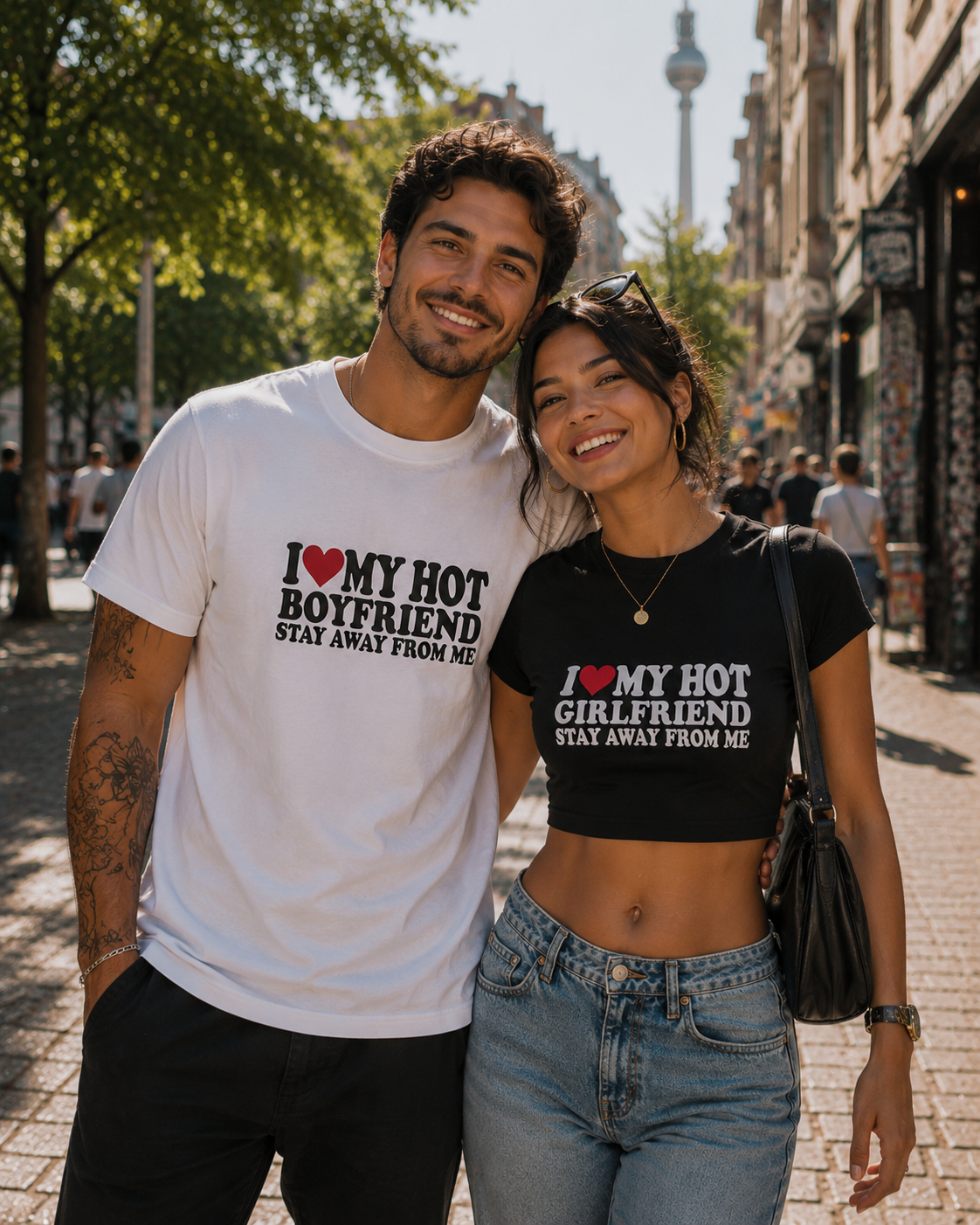 I ♥️ MY HOT BOYFRIEND stay away from me T-Shirt (weiß)