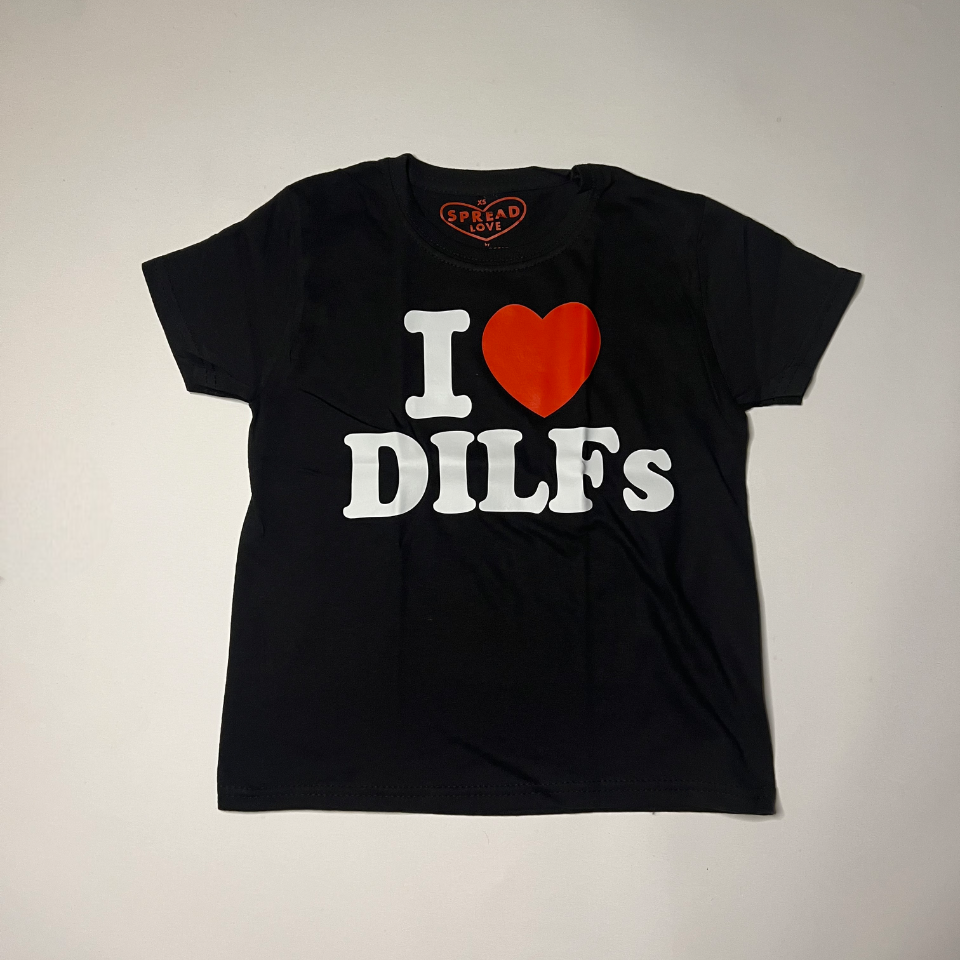 I ♥️ Dilfs Crop-Top schwarz